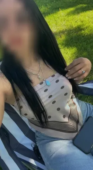 Büsra, 26