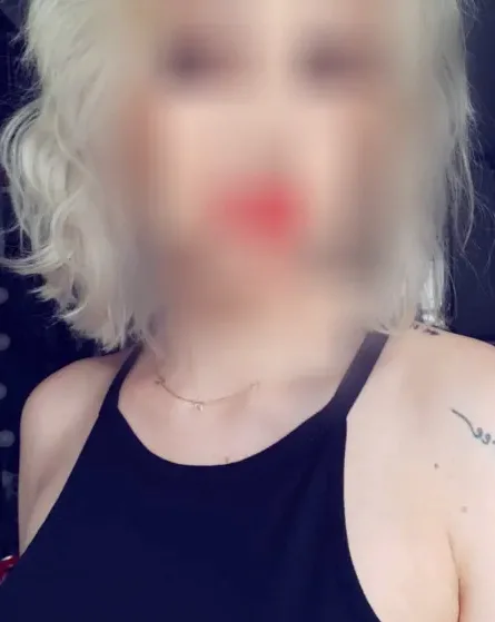 Selina, 37